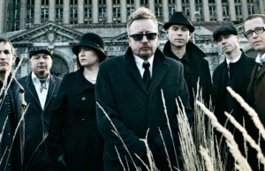 Entrevista a Flogging Molly – As de tréboles