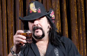 Hellyeah presenta el disco póstumo de Vinnie Paul con ‘333’
