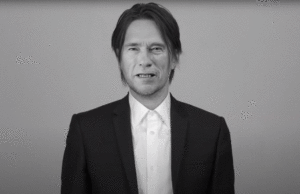 Las 1000 caras de Steven Wilson en el vídeo de ‘Self’