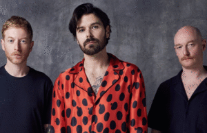 Biffy Clyro comparten su versión de ‘Holier Than Thou’ de Metallica
