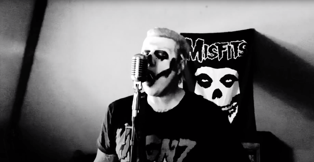Avenged Sevenfold versionan 'Hybrid Moments' de Misfits