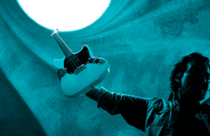 Eddie Vedder pone fecha a su nuevo disco y comparte tema, ‘The Haves’