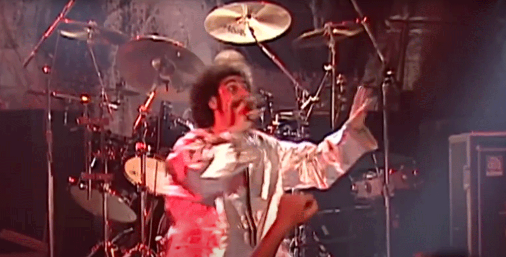 System Of A Down interpretan 'Sugar' en Chicago en 1998