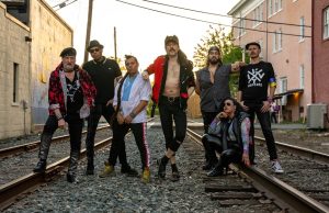 Gogol Bordello anuncian nuevo disco producido por Walter Schreifels