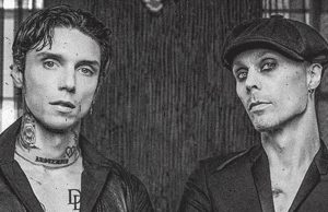 Black Veil Brides y Ville Valo versionan a Sisters Of Mercy