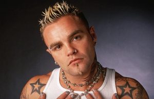 Muere Shifty Shellshock, vocalista de Crazy Town, a los 49 años