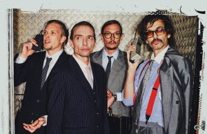 THE DARKNESS – ‘Dreams On Toast’